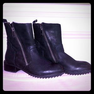 Dolce Vita “Kincaid” zip boots, size 7.5